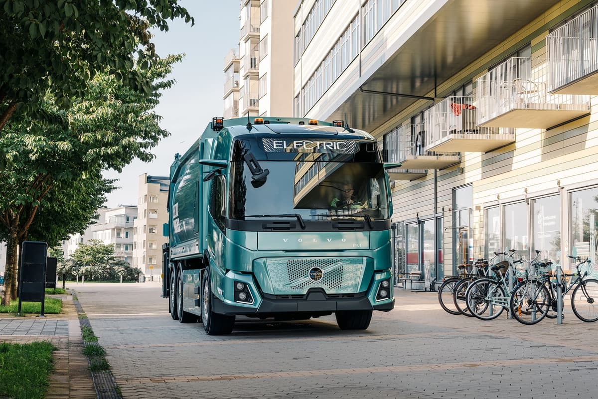 Volvo Trucks has launched its first-ever model developed only with electric drive – the Volvo FM Low Entry