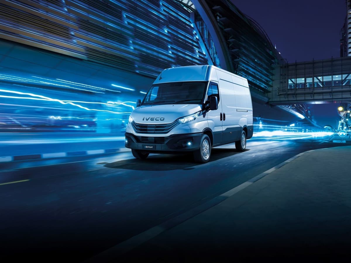 IVECO eDaily to make UK debut at 2023 Commercial Vehicle Show
