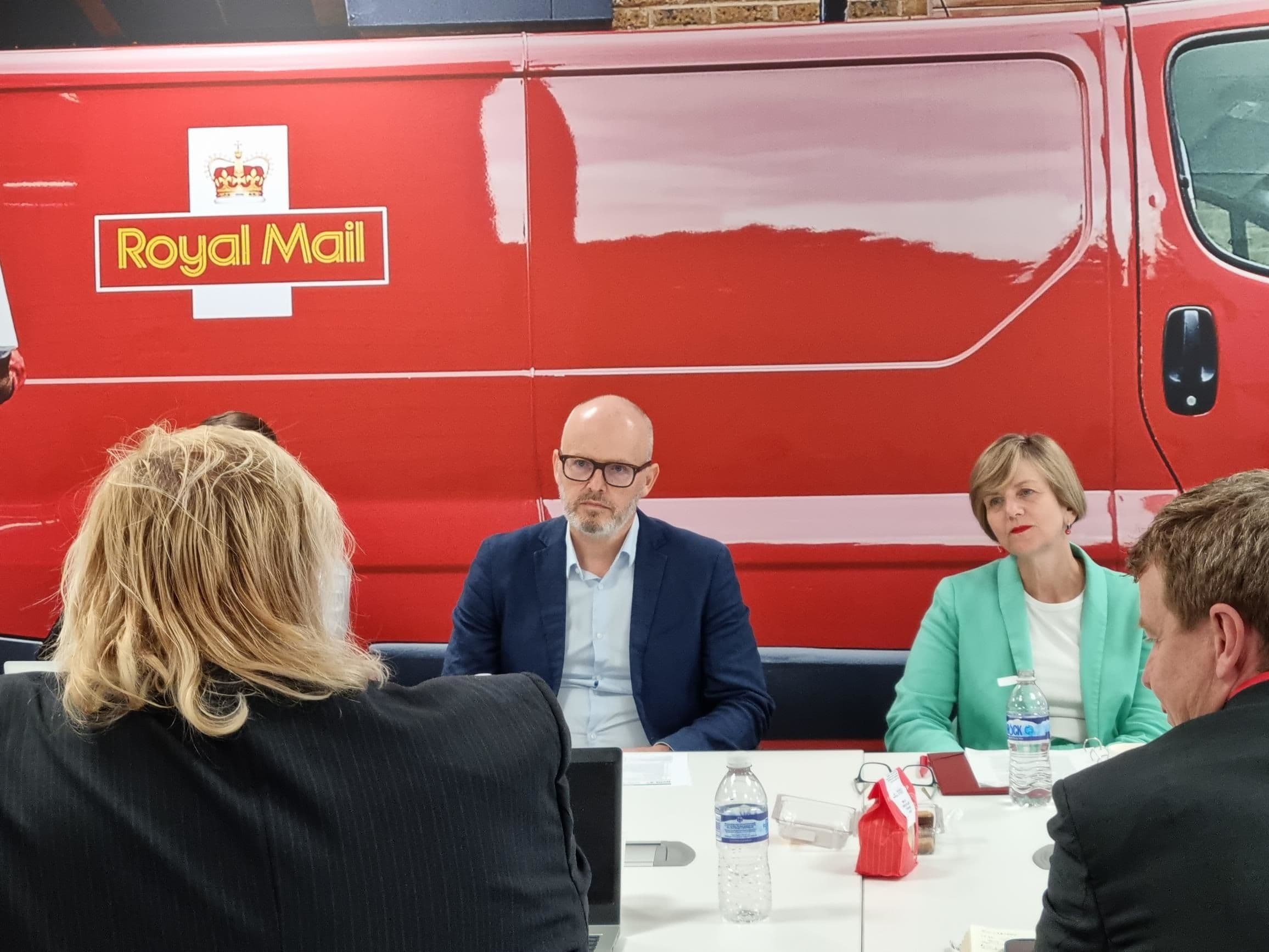 Future of Roads Minister, Lilian Greenwood, attended an industry round table last week to hear about the factors holding back adoption of electric vans and discuss the role Government can play in supporting the transition.