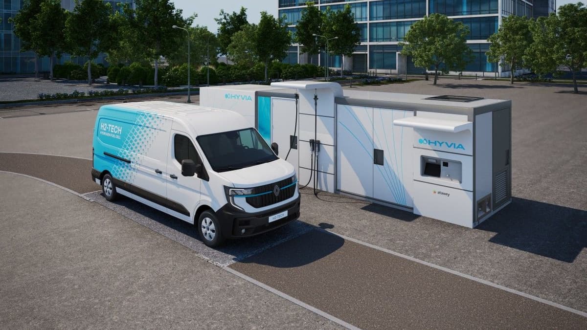 Renault Master H2-Tech Prototype sets the new standard for hydrogen with a 700 km range and 5-minute charge