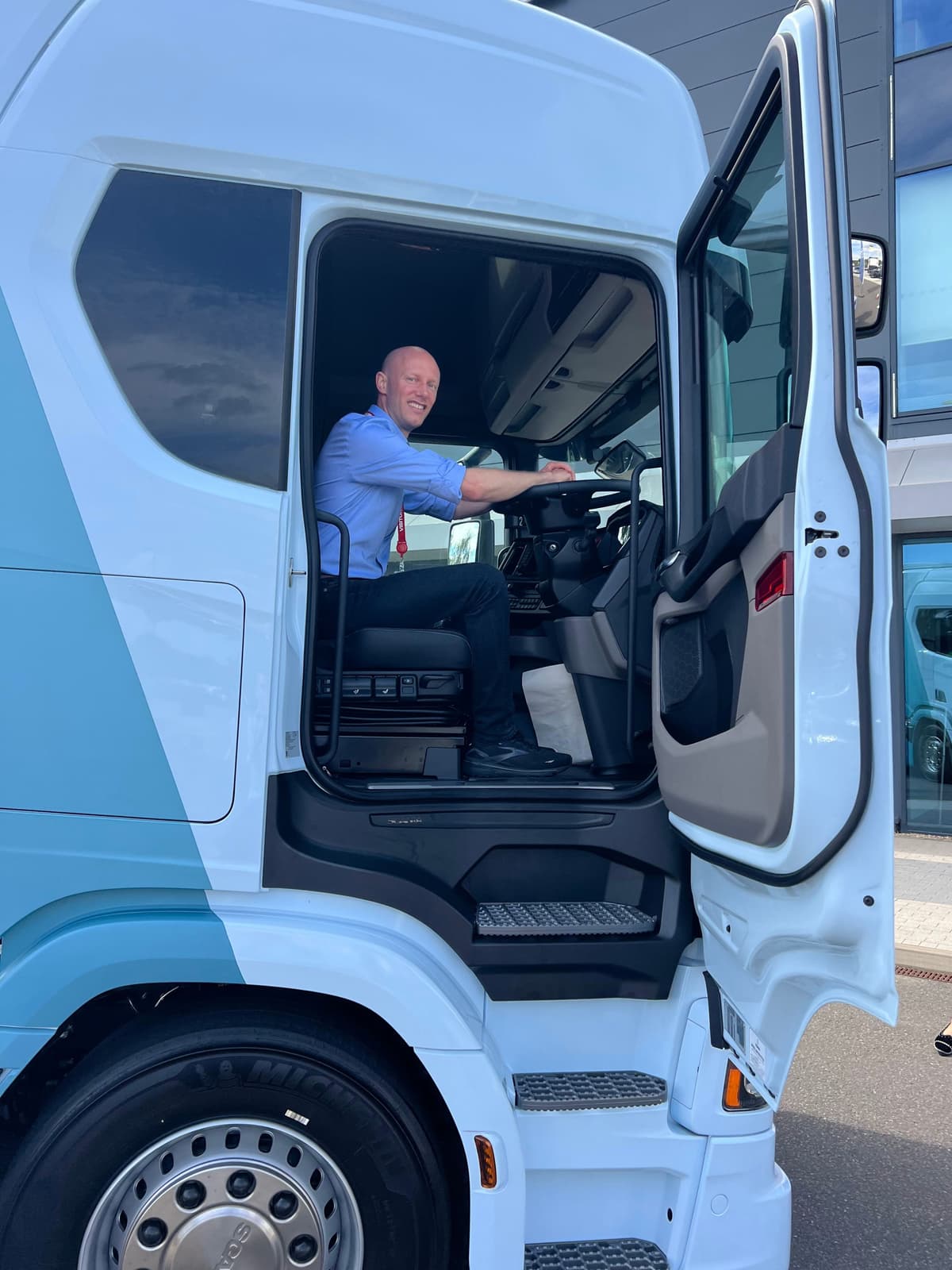 ZENFreight advances with project reset, accelerating strategic focus on Battery Electric and Hydrogen HGV demonstrations