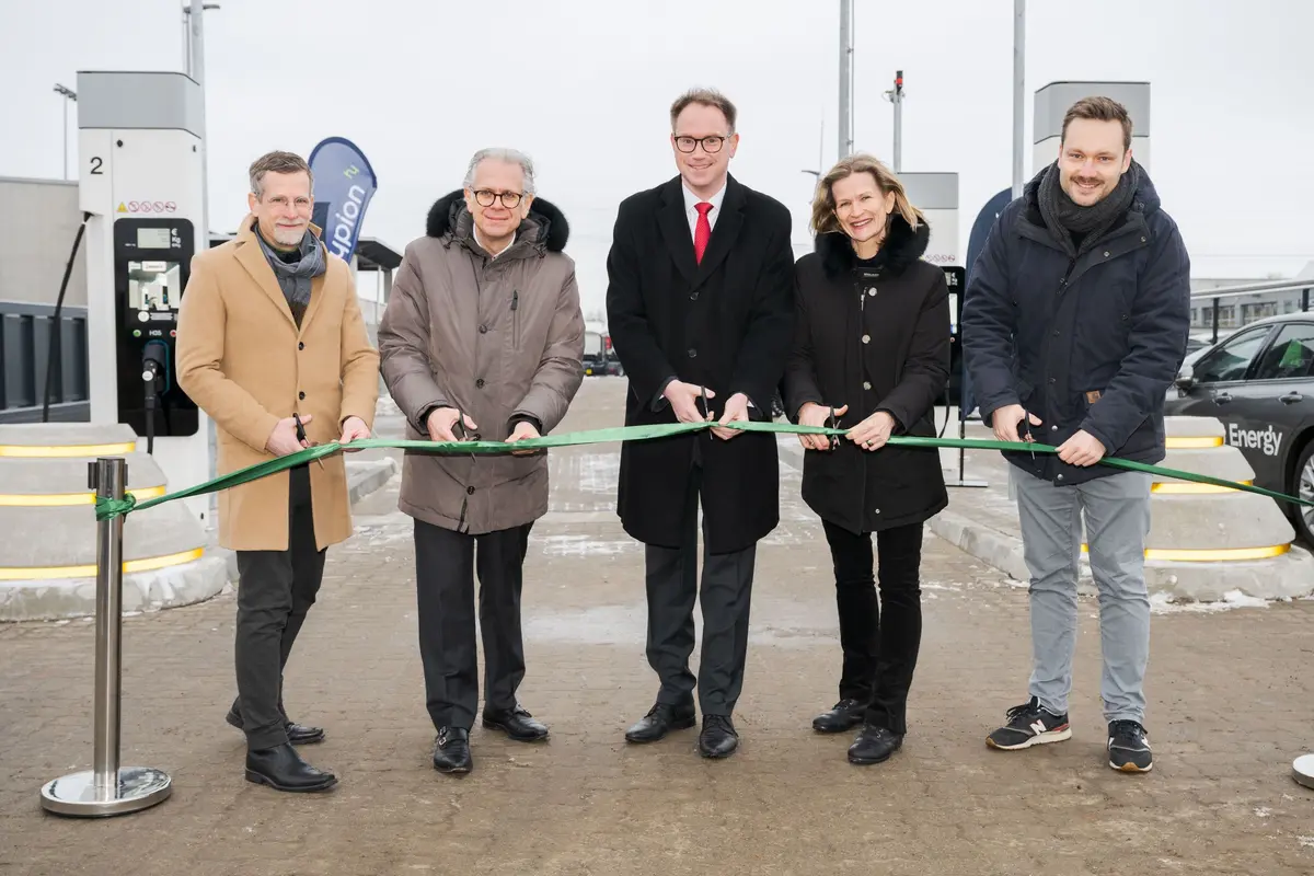 MB Energy inaugurates Hydrogen Refuelling Station for trucks in Lübeck