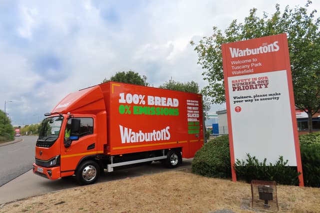 Warburtons takes delivery of first Yutong TE7 7.5t electric truck